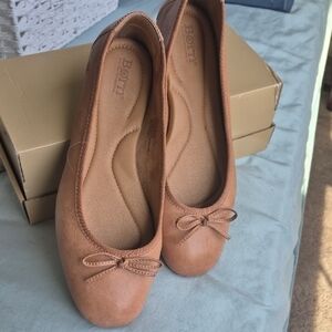 Born Women's Tan Leather Ballet Flats 10 EUC
